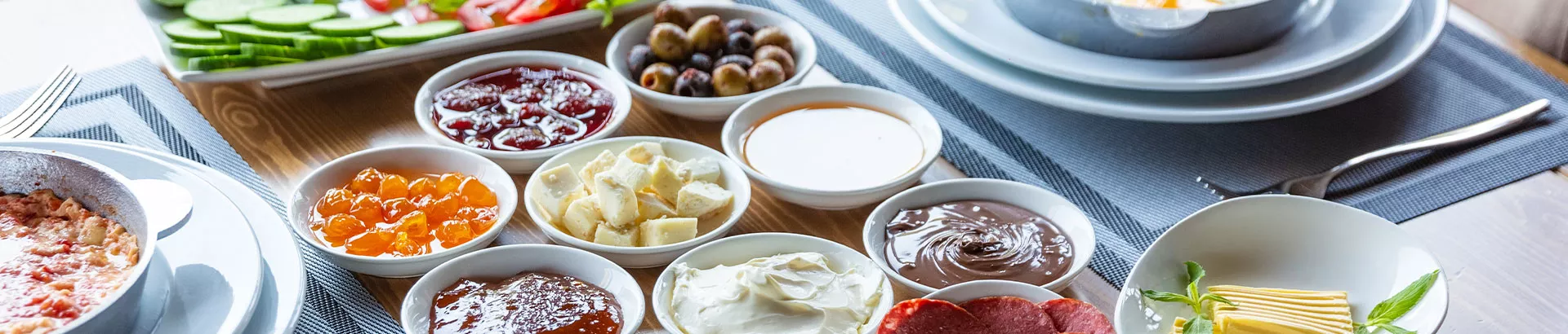 İstanbul Kahvaltı Mekanları: Hafta Sonu Happy Moon's Deneyimi