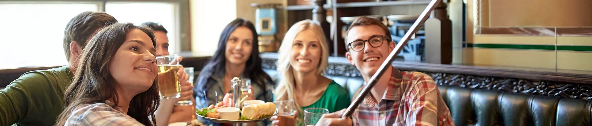 İstanbul’da Kalabalık Arkadaş Grupları İçin En Uygun Mekanlar