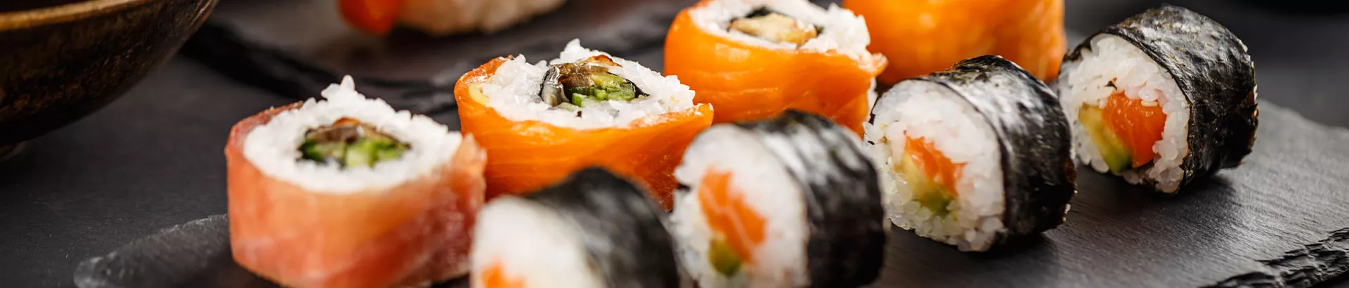 Uzakdoğu Mutfağına Giriş: Lezzetler, Terimler ve Adabı