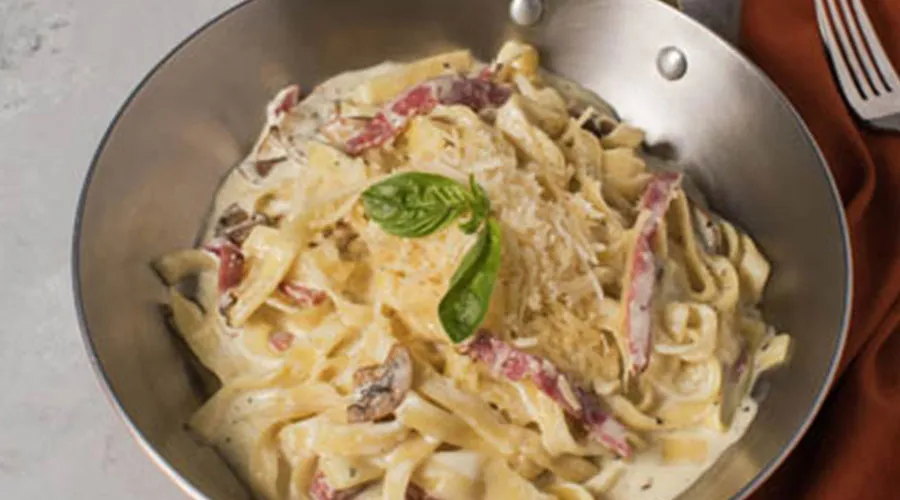Fettuccine Alfredo