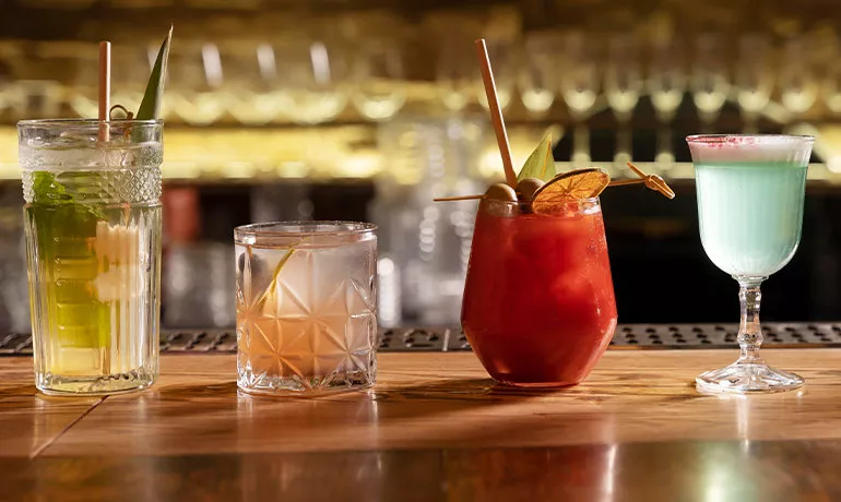 İkon & The One: En Şık Kokteyl Bar Restoran Deneyimi