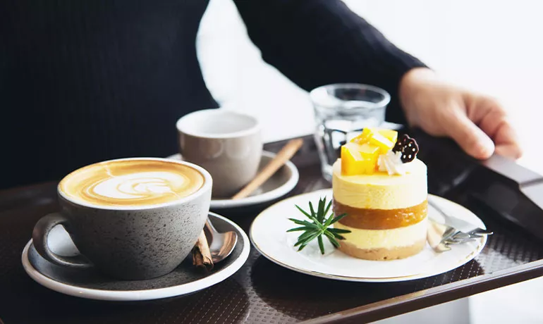 Manhattan Cafe: Eşsiz Atmosferde Hafif Lezzetler ve Kahveler