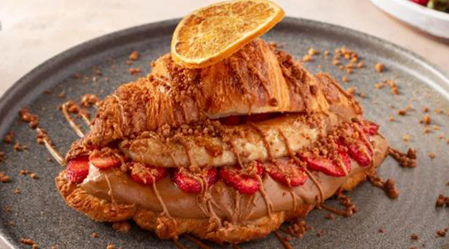 Lotus Croissant